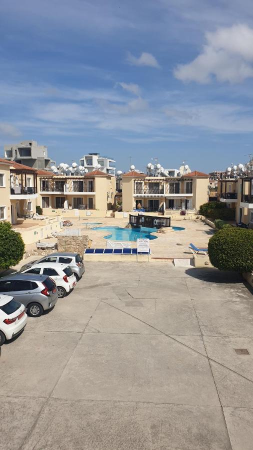 Sirena Sunrise Apartment 125 Paphos Bagian luar foto