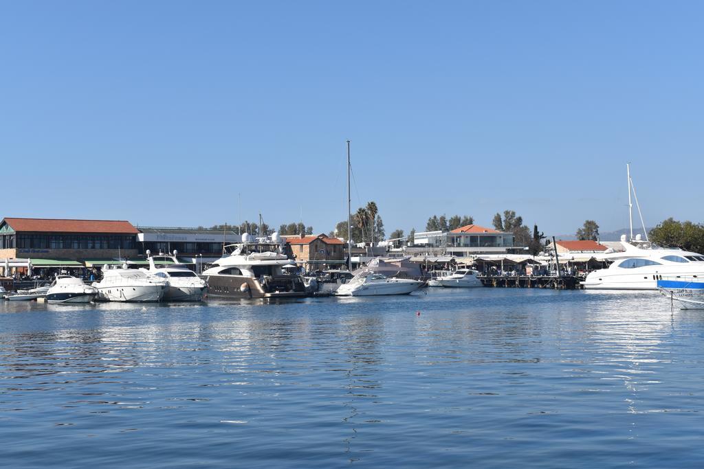 Sirena Sunrise Apartment 125 Paphos Bagian luar foto