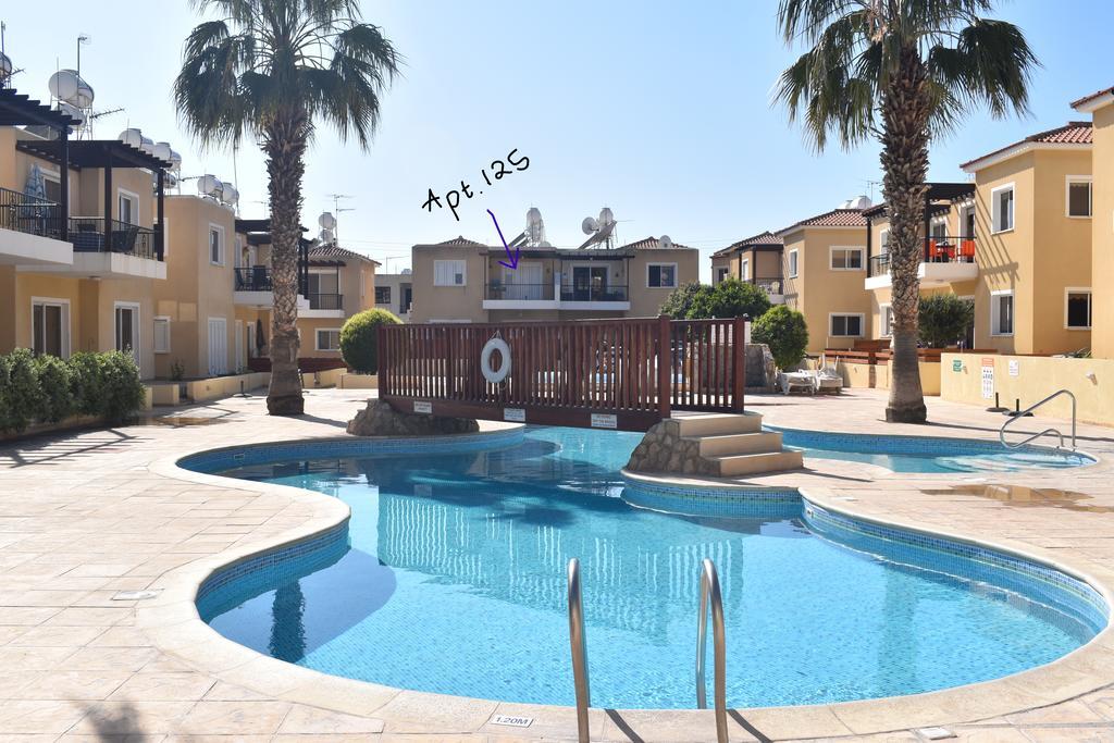 Sirena Sunrise Apartment 125 Paphos Bagian luar foto