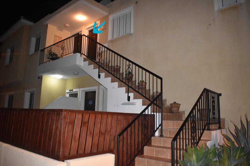 Sirena Sunrise Apartment 125 Paphos Bagian luar foto