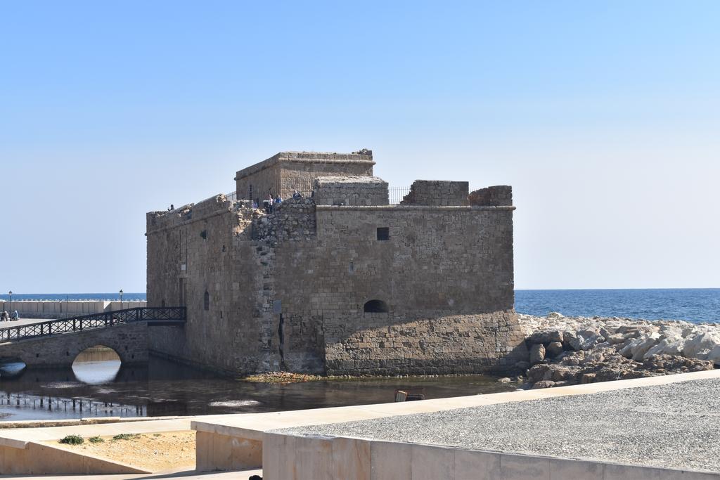 Sirena Sunrise Apartment 125 Paphos Bagian luar foto